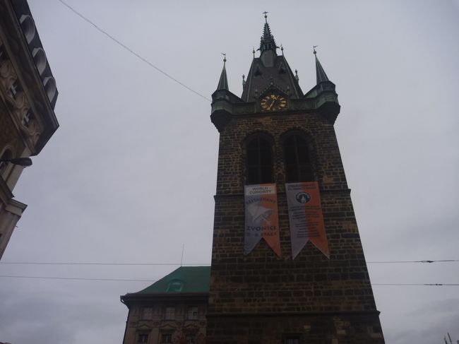 右にヘンリータワー。　こちらもカッコイイ！！