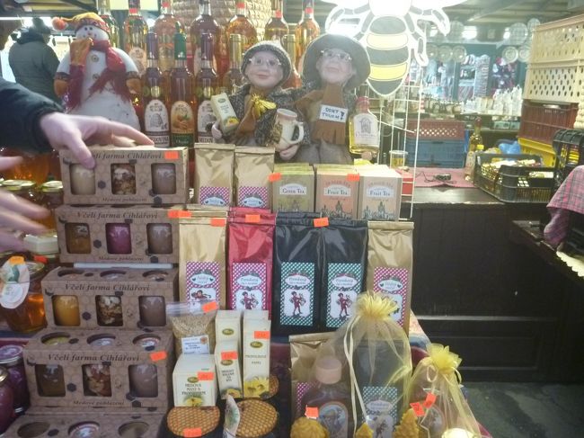 歩き疲れたし、雨が結構降って来て、荷物も重いし、一旦帰ることにしました。