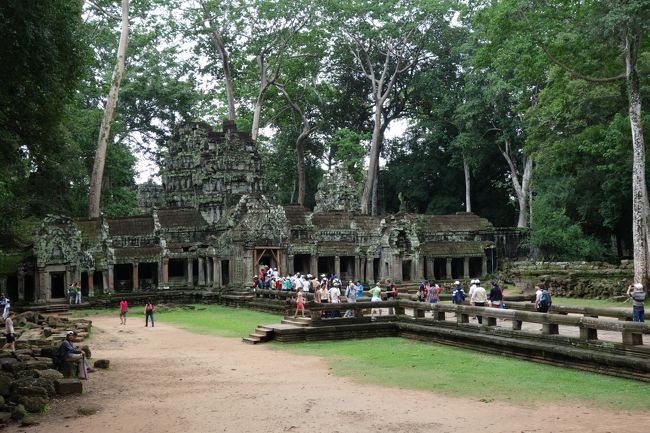 タ・プローム（西門）