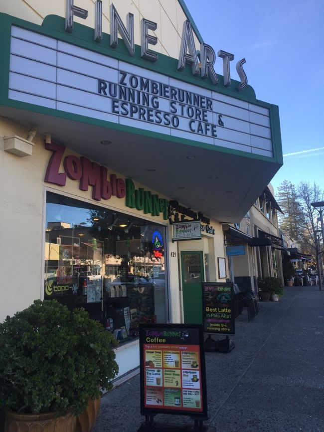 久々　ゾンビランナー<br />パロアルトのカリフォルニアアヴェニューにある　コーヒー屋さん、、兼　ランニングシューズのストアｗ　はじめは　ランニングシューズのお店で間借りしてたのだが、、コーヒーのほうが話題になってしまったｗ　相乗効果はあるようだｗ
