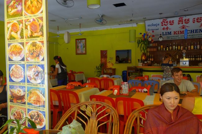 市場周辺の食堂。PUB　STREET　じゃないこの辺の食堂がとにかく安いです