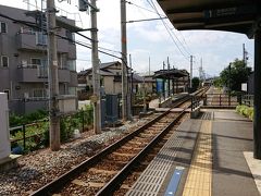  越中中島駅は２面１線なので、列車は回送電車となってそのまま進んでいきました。