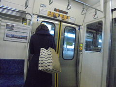 郡山　１６：２７　→　新白河　１７：０６

ドア開閉は　手動です