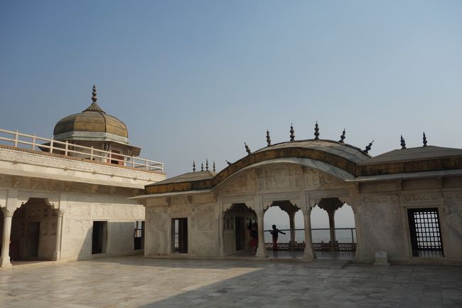 タージマハルを造ったハージャハーンが、幽閉されていたところは、どこだどこだ。<br />ここではないか。