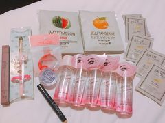 夕食後は再びミョンドンを徘徊し、お土産などを購入。
奥様、お嬢様の通訳をした後で、自分のものも購入。

このアイメイクリムーバー（エチュードハウス）は絶対買いです！
コットンに湿らせて30秒ほどそのままにしておくと
こすらずともすべてのアイメイクがゴッソリ取れます。
アイメイクばっちりなお嬢さんにお勧めしたところ、
むっちゃ気に入っておりました。
そして、スキンフードで購入したスイカパック・・・・。
香りが甘すぎて気持ち悪くなった。。。失敗。

この日はこれでホテルへゴー！