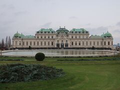 Schloss Belvedere（ベルヴェデーレ宮殿）

中央駅から徒歩15分、先ずはベルヴェデーレ宮殿にやってきました。