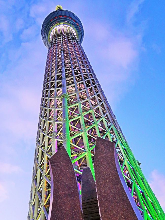 東京スカイツリー ソラマチ広場・スカイアリーナ 直下から仰ぐ ☆〔TO