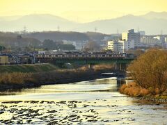 そんなわけで、最後はJR中央線の多摩川橋梁が見渡せるこの場所から、夕焼けに輝く2019年の初富士ミッション開始です！