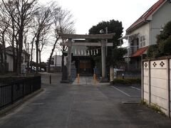 16：45　小野神社（府中）式内社の論社　
昔、この辺りは「小野宮」と呼ばれていたそうです。
今は境内の半分が児童公園。

多摩川の対岸の多摩市にも同名の小野神社があります。そちらは武蔵国一宮。
