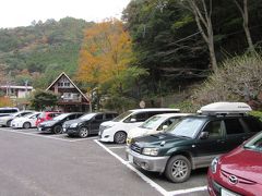 「道の駅　奥大井音戯の郷」から「寸又峡」にやって来ました
「道の駅　奥大井音戯の郷」から「寸又峡」は15km程の道のり

平日なので比較的空いていて街の入口にある駐車場に駐められました
道中、井川方面との分岐以降は一部を除いて片側一車線の狭路が続きます
休日など混雑する日は交互通行にする様です