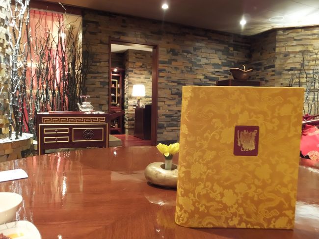 店内は50%位のお客さんがいました。<br />いつ来てもインテリアが素敵です。