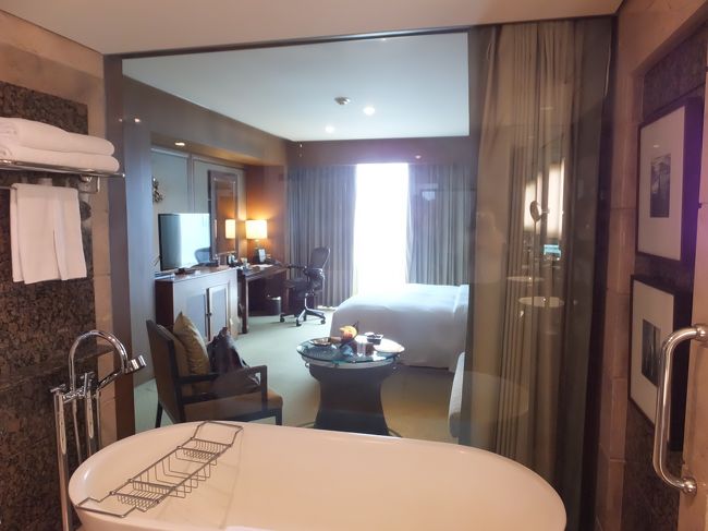 BATH ROOMからみる部屋