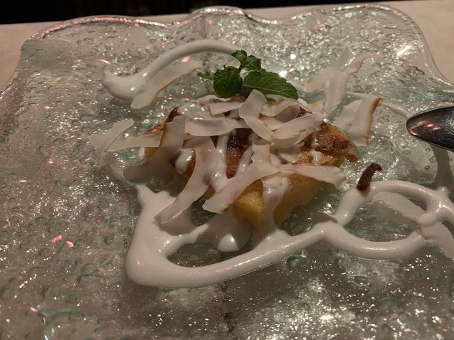 〆のデザートはココナッツケーキで。<br /><br />実はプリンと間違ってオーダーしちゃったんだけど、コレはコレで美味しかったッス。。。