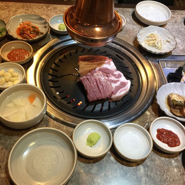 30分待って 結果 11時過ぎ<br />深夜の焼肉♩です。<br /><br />2018  ラストの食は<br />肉(o^^o)