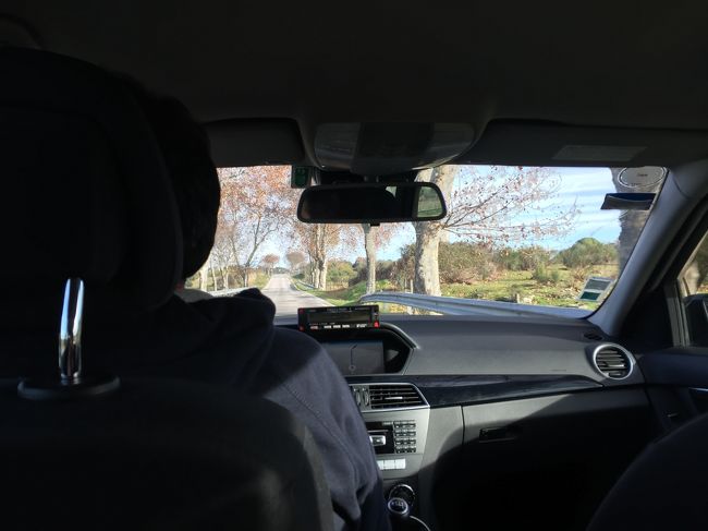 現金ゲット<br />ではタクシーでモンサントへ