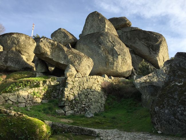 さ、さっそく石の町、散策に行きます