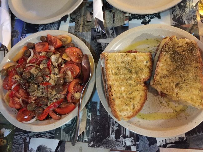 おススメは？<br />こんなメニューチョイスしました<br />ローカルフードなんかな～<br />ボリュームありすぎやん、美味しかったけど