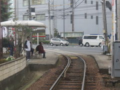 次の宮田町駅までは専用軌道を走り