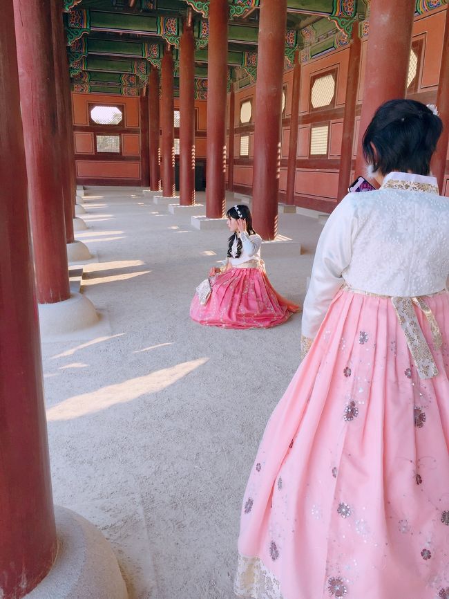 インスタ映え写真を撮らされる次女