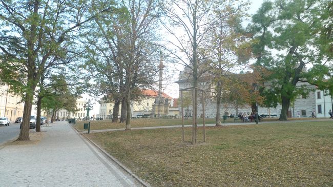 お城前のフラッチャニ広場