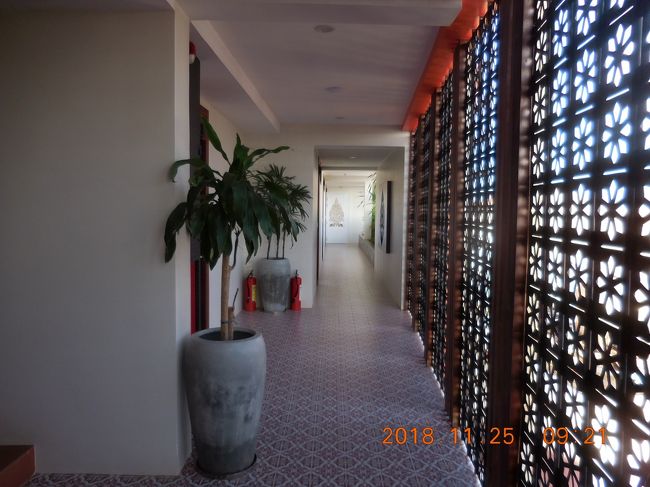 4日目。最終日の今日は午前中アンコールワット周辺の遺跡を巡り、一旦ホテルに戻ってチェックアウト。荷物を預けてホテル周辺をプラプラし、夕方5時にホテルの送迎で空港へ向かう、そんな予定です。