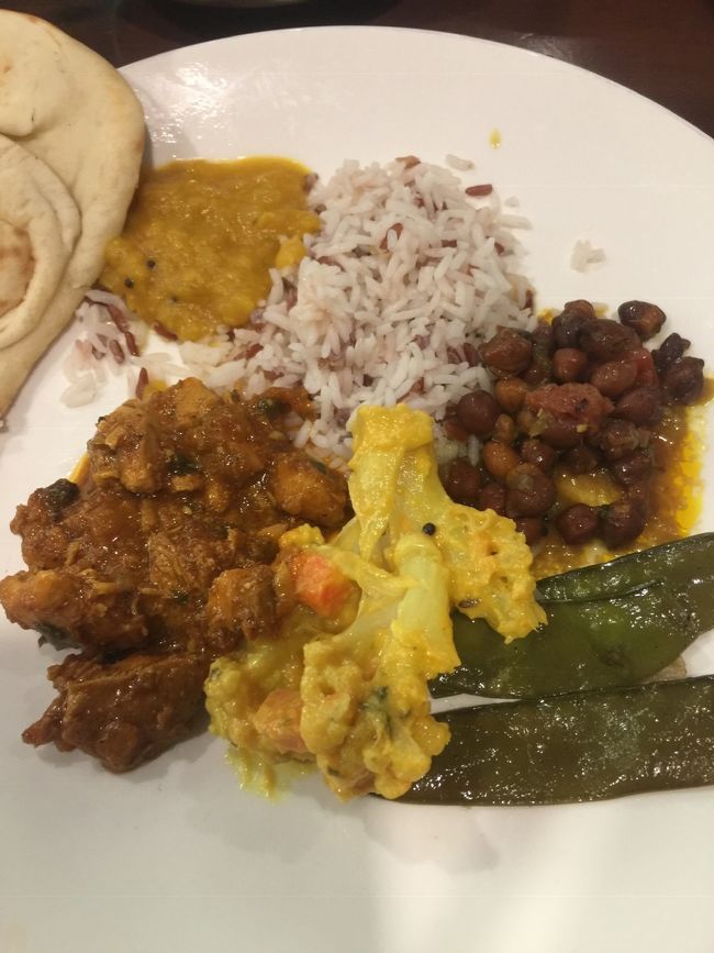 美味しかった！　今度は　もっとがっつりと食べたい、　少し甘めのチャイ、、これが　意外にも　カフェインが強すぎたみたいで、、後から少しつらくなった、、