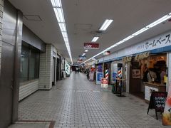 桜木町駅に到着！。

こちらは、「桜木町ぴおシティ」。なかなか渋いです！！！。ずいぶん昔、関内に勤めていた時、ここを通って出勤していたことを思い出します。
あの頃とほとんど変わっていない～。