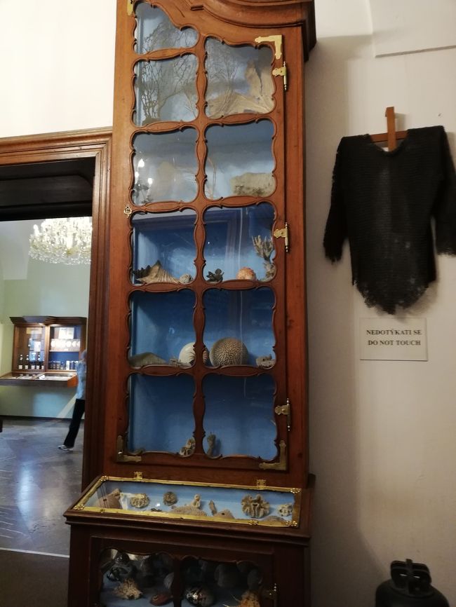 チケット買って2階に上がります