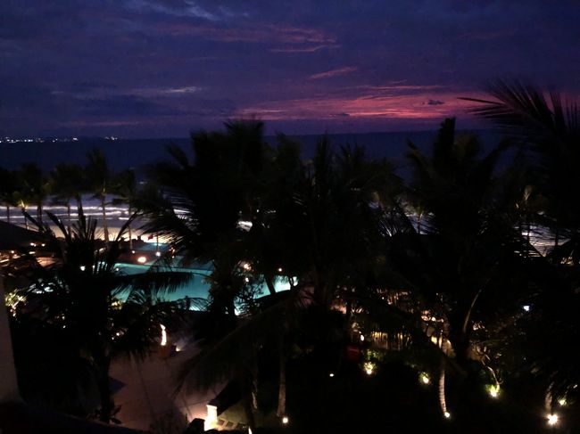 すっかり暗くなってしまいましたが<br /><br />まだ空は少し紅く♪