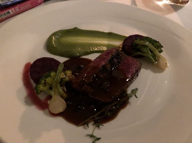 これも真っ黒((((；ﾟДﾟ)))))))<br /><br />これじゃ美味しそうなお料理も…