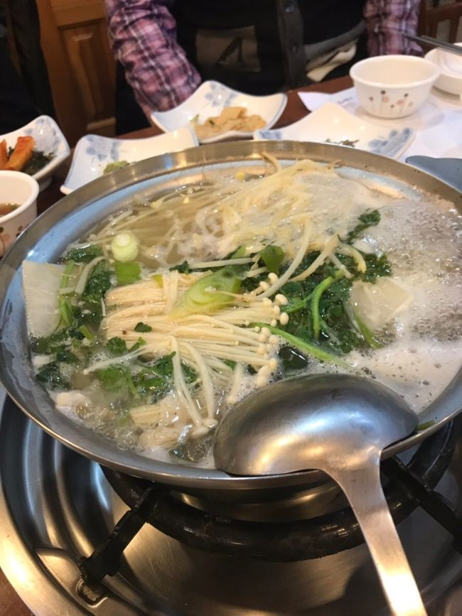 チェジュにて活フグのお鍋