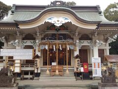 次に向かったのは
武雄神社です。

それにしても
白ってなんか新鮮ですね。

そんなに大きな神社ではなかったけど
ここはなぜか中、韓の観光客が目立ちました。