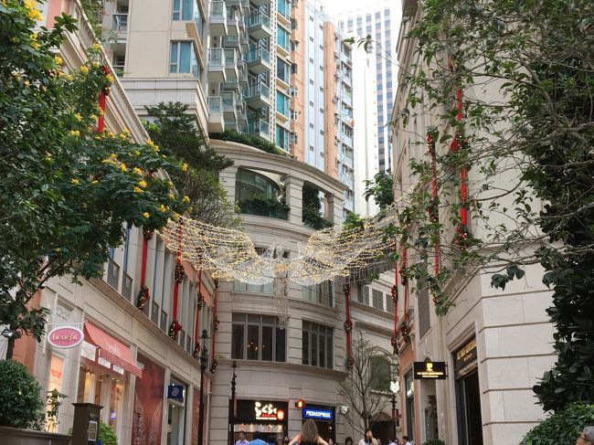 今日もお洒落な利東街・・<br />で思い出しました。そういえば私あのお店に行きたい・・