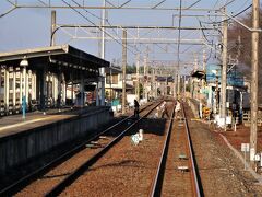 ・国谷駅
ローカル線で見られる千鳥式のホームとなっています。（タブレット交換時代の名残）