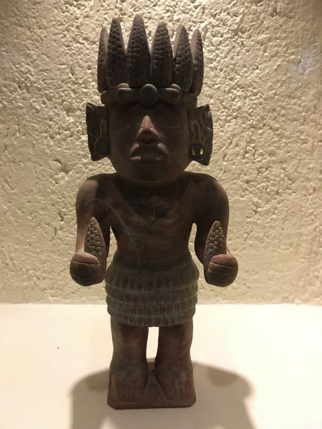 チェチェンイッツァ  置物 チェチェンイッツァ 置物