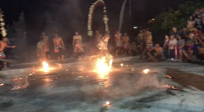 大きく蹴り出す瞬間