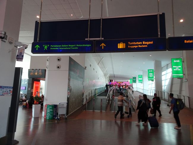 klia2　国内線ゲート　来たルートを帰ります。<br />