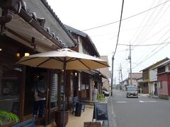 神門通りを歩いていると、呼び込みの若い女の子が『チョコレートいかがですか？！』と。
チョコレート、行ってみようか！