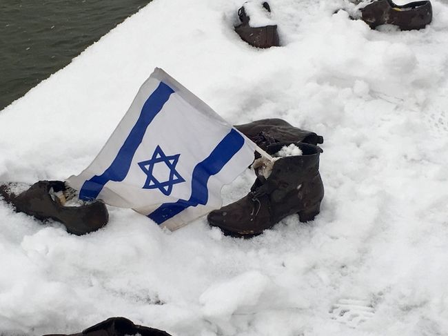 当時靴はユダヤ人より貴重な存在だった。