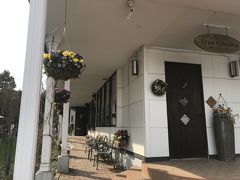 えこりん村を後にして、恵庭市内のガーデンショップ敷地内にある
Cafe Tea's Garden へ