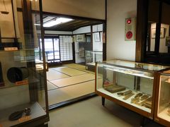 2階は、江戸時代中山道の宿場として栄えた下諏訪宿に関する展示室があります。