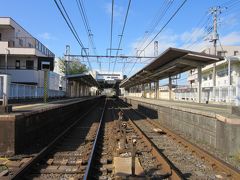 武蔵野台駅を通過

武蔵野台駅は京王線の駅ですが基本各駅停車しか止まりません
西部多摩川線の白糸台駅が比較的近く、徒歩10分弱で乗り換え可能です