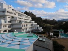 泊まりは堂ヶ島温泉ホテル。

掛け流しの露天風呂がうれしいホテルです。
