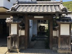 高知県内でもかなり有名なうなぎ屋さん「大正軒」。事前予約必須です。
個室で、そんなに待つことなく、うな重を堪能できます。