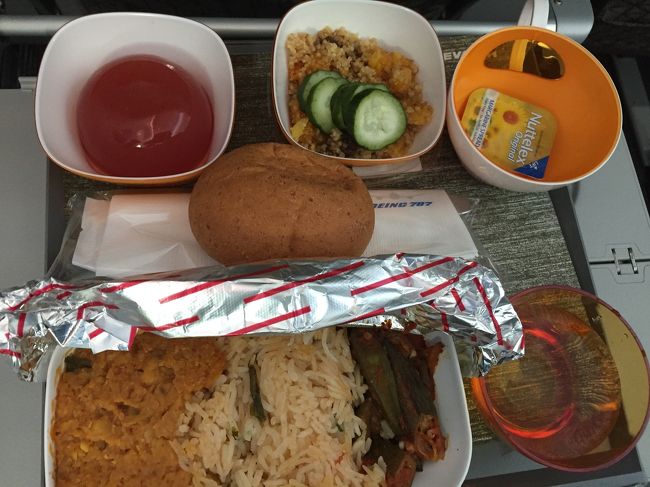 機内食はスペシャルミールをよく予約した<br />エバーの機内食はあまりおいしくない