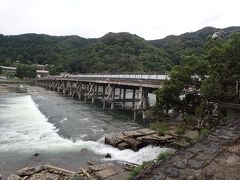 渡月橋　見るだけ　長いので渡りません