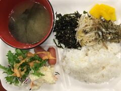 【東横イン釜山駅Ⅱ】

朝食バイキングです。メニューは多くはないです。
