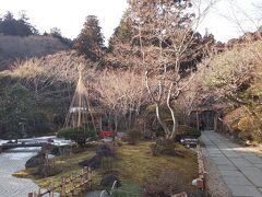 福浦島観光を終え、円通院にやって来ました。
伊達政宗の孫である伊達光宗の霊廟です。
院内の庭園は整備され、数珠作りが行えます。