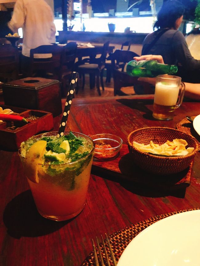 「ブンブバリ」では、毎回オレンジハニーモヒートを頼みました。<br />甘くて好みな味です。