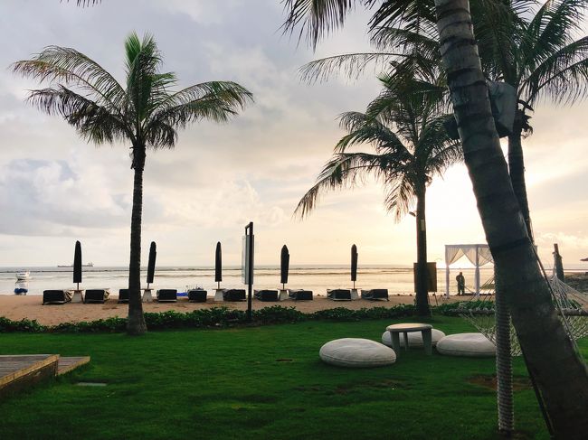 ホテルの朝の風景。静かで穏やかです。